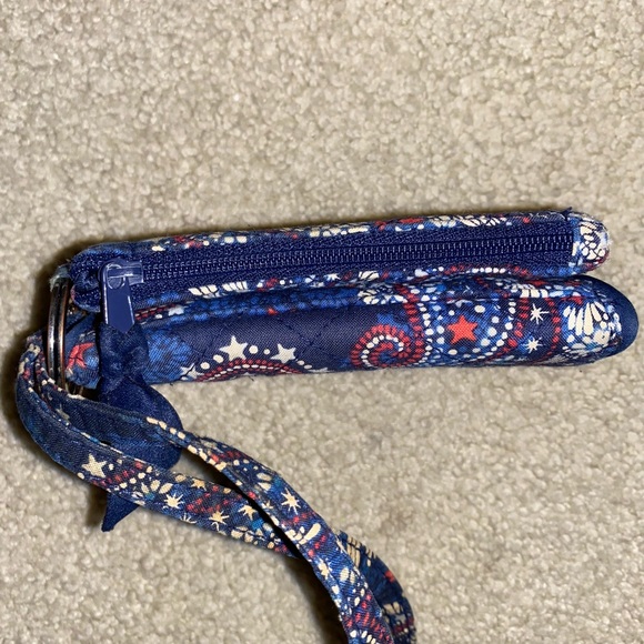 Vera Bradley card wallet - Picture 2 of 3